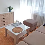 Otel Apartament Afrykanska Varşova